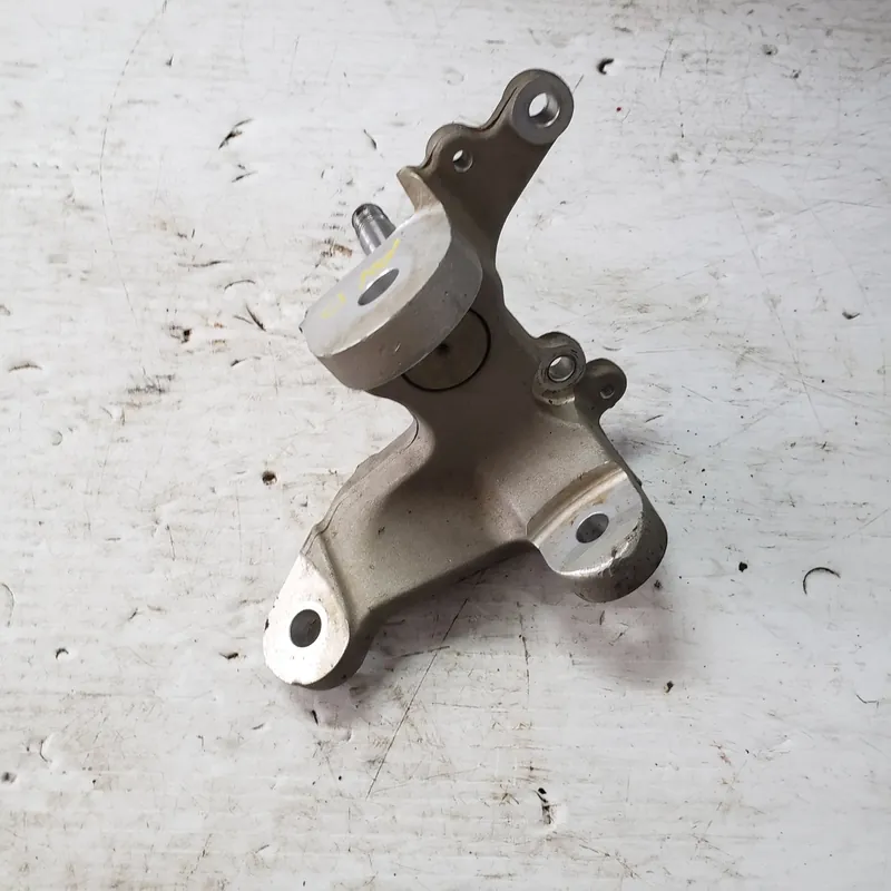 Knuckle, Steering - Right - 3405-043 ARCTIC CAT Marque